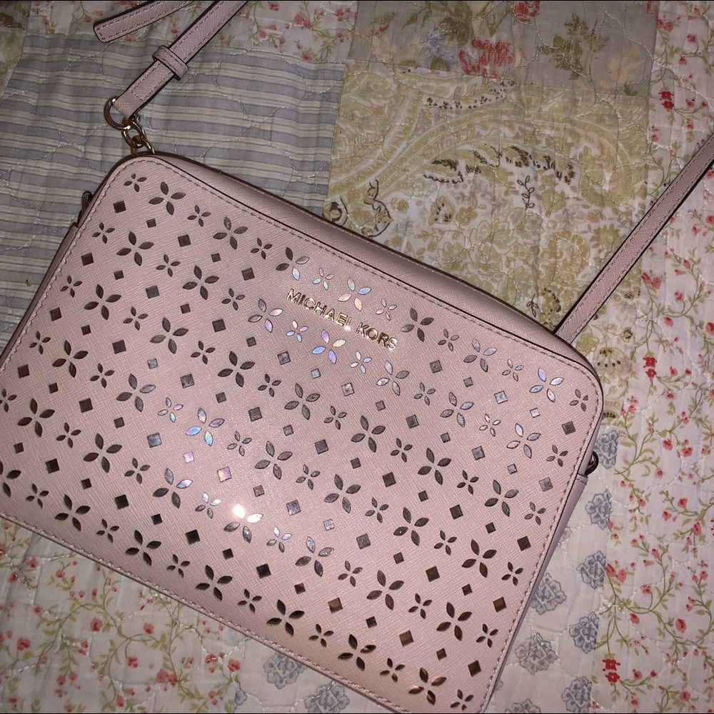 Michael kors crossbody
